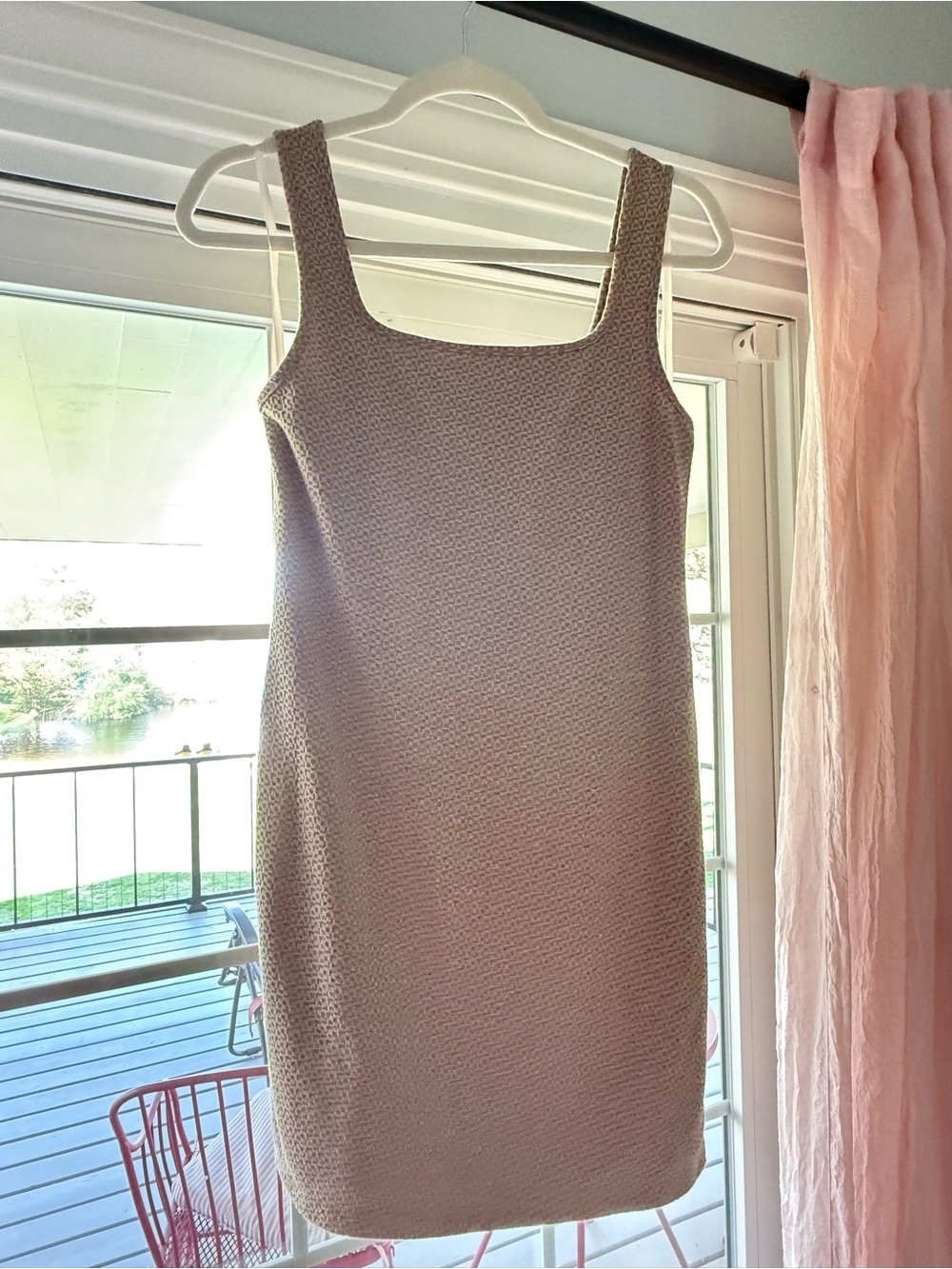 West of Melrose Small Sleeveless Tank Top Textured Shift Dress in Light Taupe